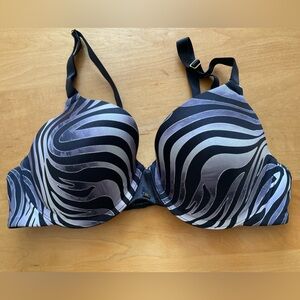 Warners black zebra striped bra. Style# 72171. 36B. Good condition